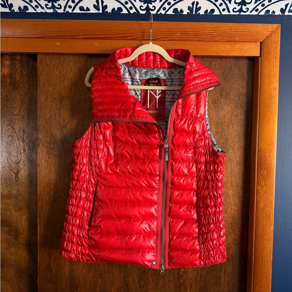 Women's shiny Red Puffer Vest Neve